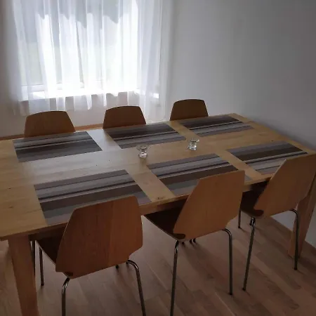 Laheveere * Värska